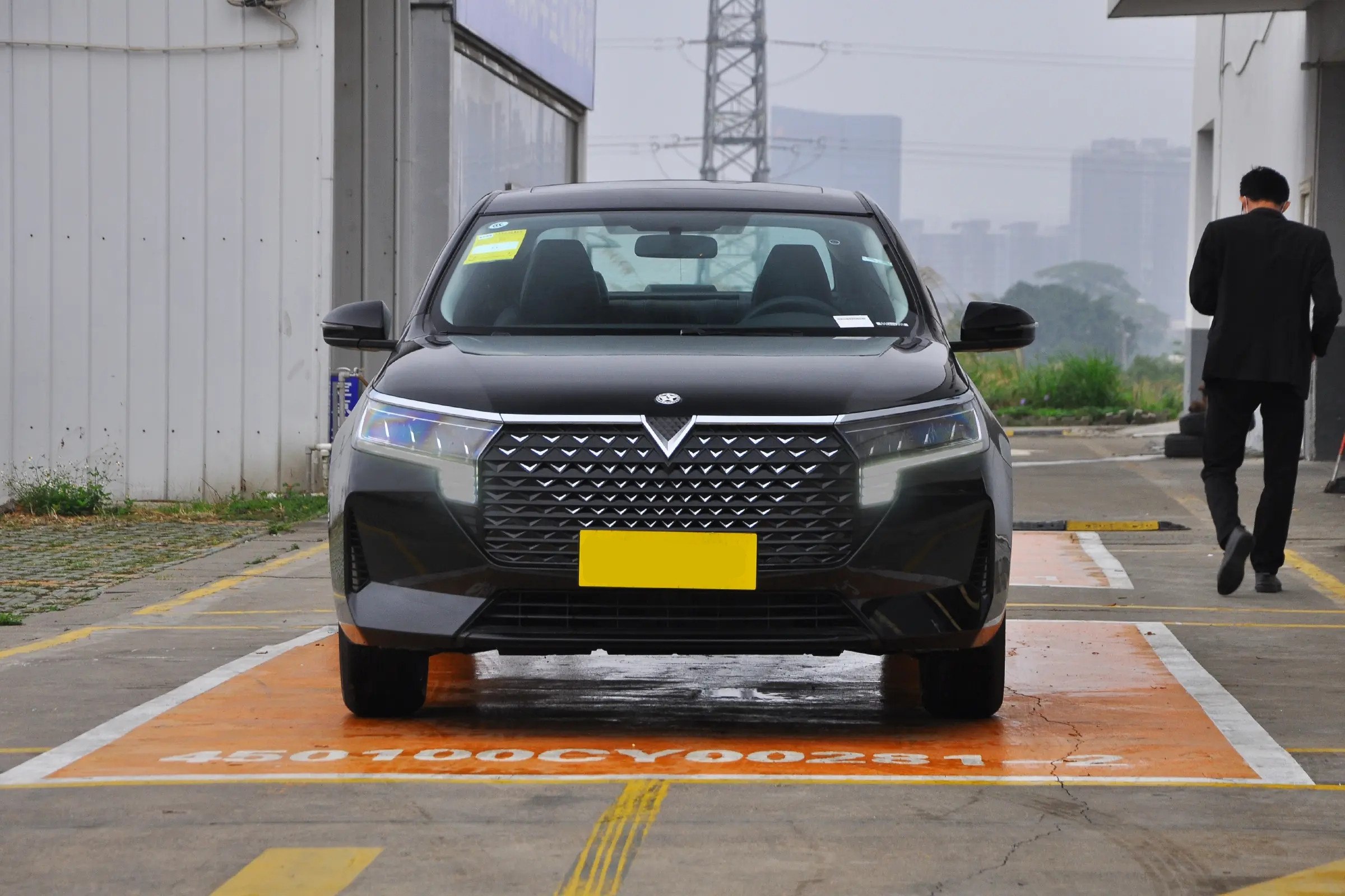 2021 Dongfeng Venucia D60 PLUS 1.6L XL CVT Leading Edition